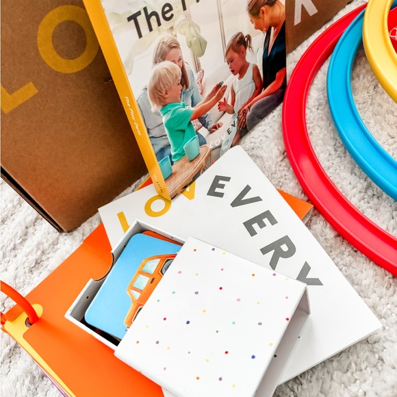 Lovevery The Investigator Play Set 31, 32, 33 Months - Picture 5 of 7